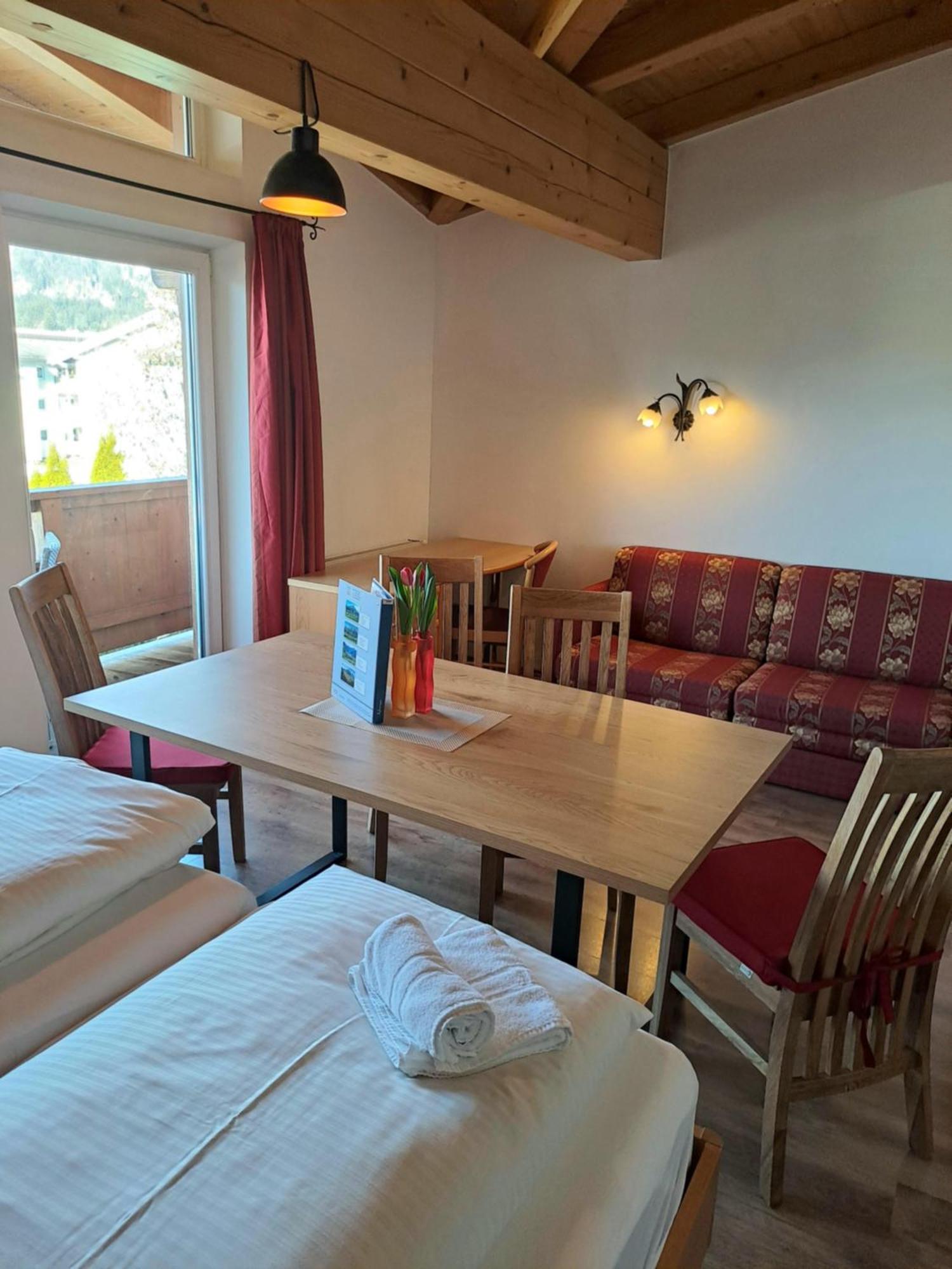 Chalet Alpina Sankt Johann in Tirol Buitenkant foto